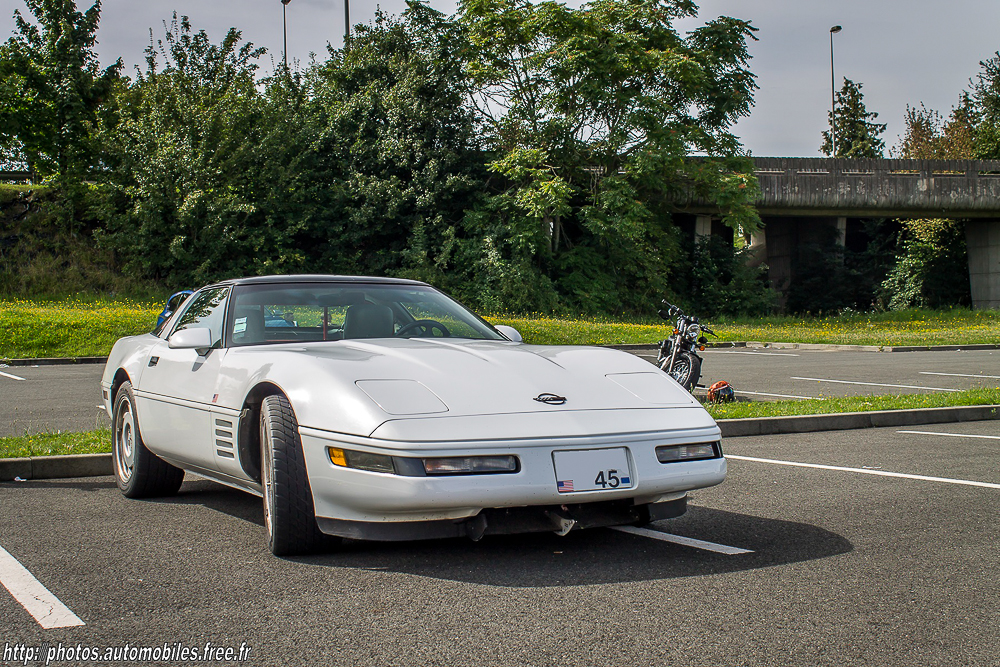 Chevrolet_Corvette_C4_Convertible_3