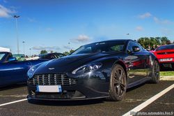 Aston Martin V12 Vantage