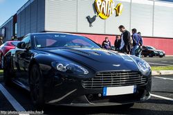 Aston Martin V12 Vantage