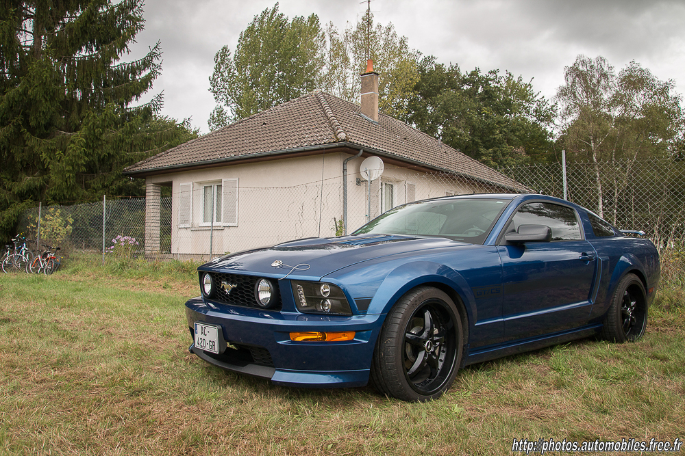 Ford_Mustang_GT_2