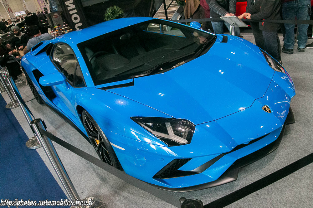 Lamborghini_Aventador_S_1