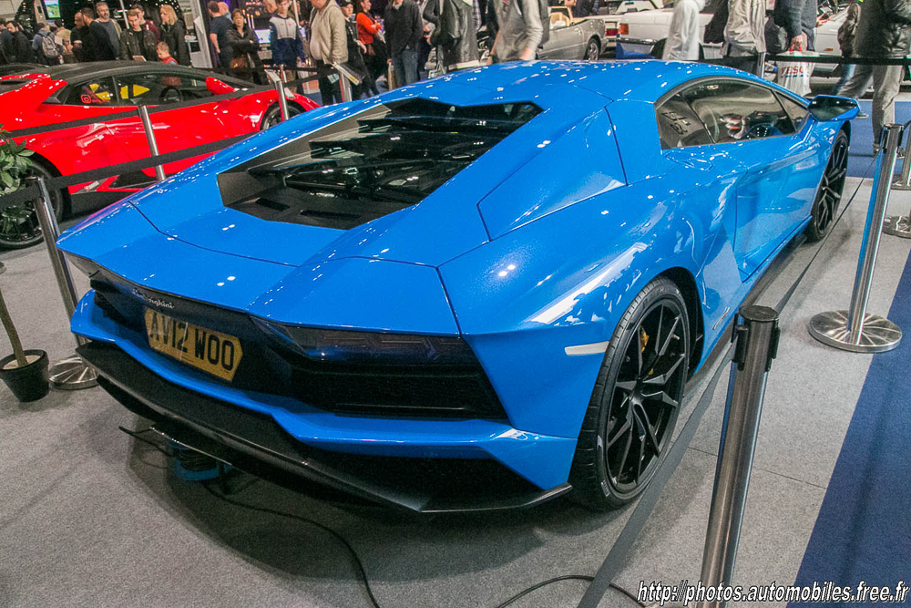 Lamborghini_Aventador_S_2