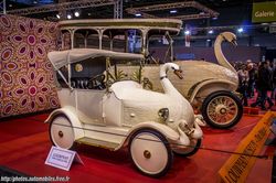 Brooke 25/30 HP Swan Car & Baby Swan Car