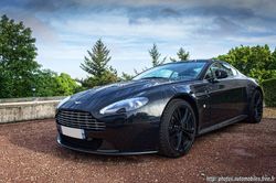 Aston Martin V12 Vantage