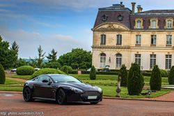 Aston Martin V12 Vantage