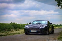 Aston Martin V12 Vantage